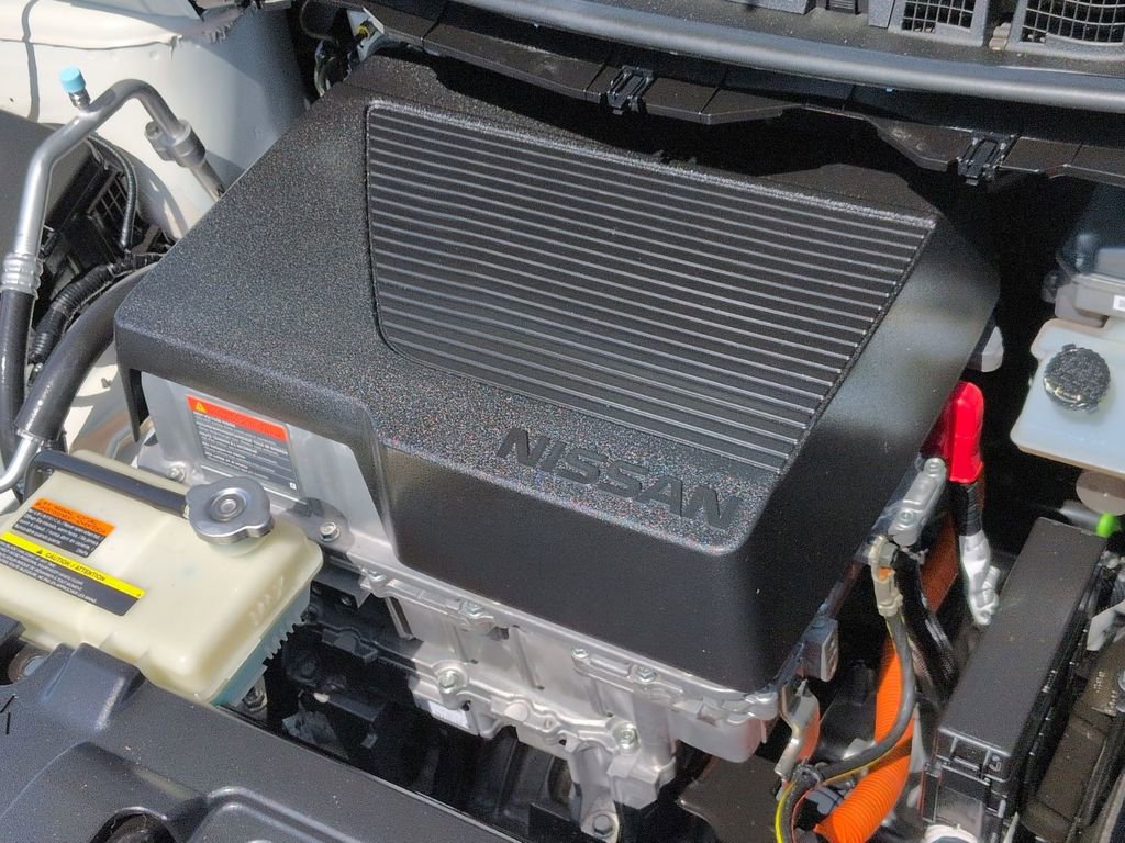 Used 2020 Nissan Leaf S image 9