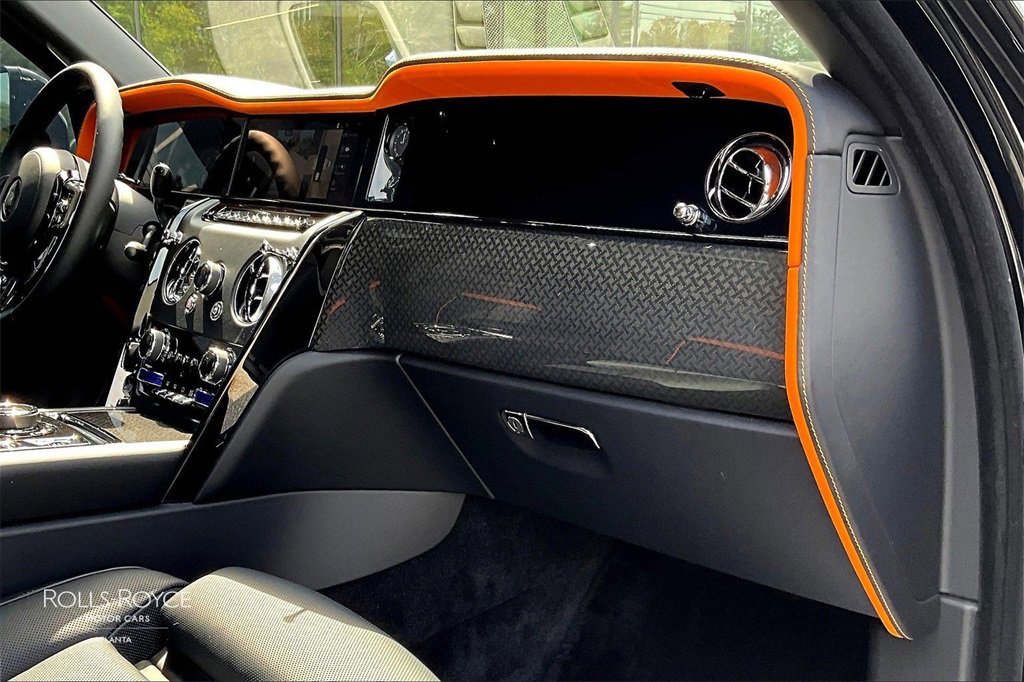 Certified 2025 Rolls-Royce Cullinan Black Badge image 15