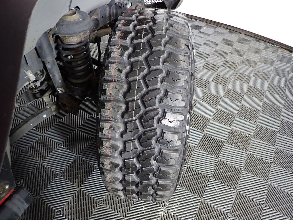 Used 2018 Jeep Wrangler Unlimited Sport image 32