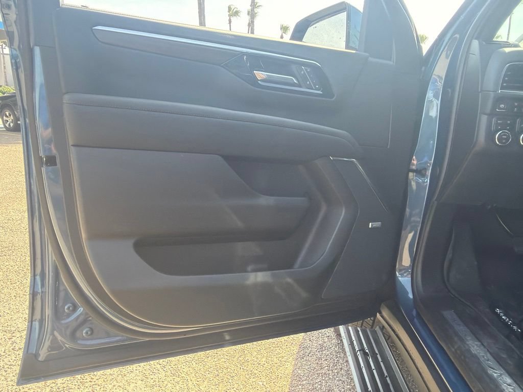 New 2026 Chevrolet Tahoe High Country AWD/4WD image 14