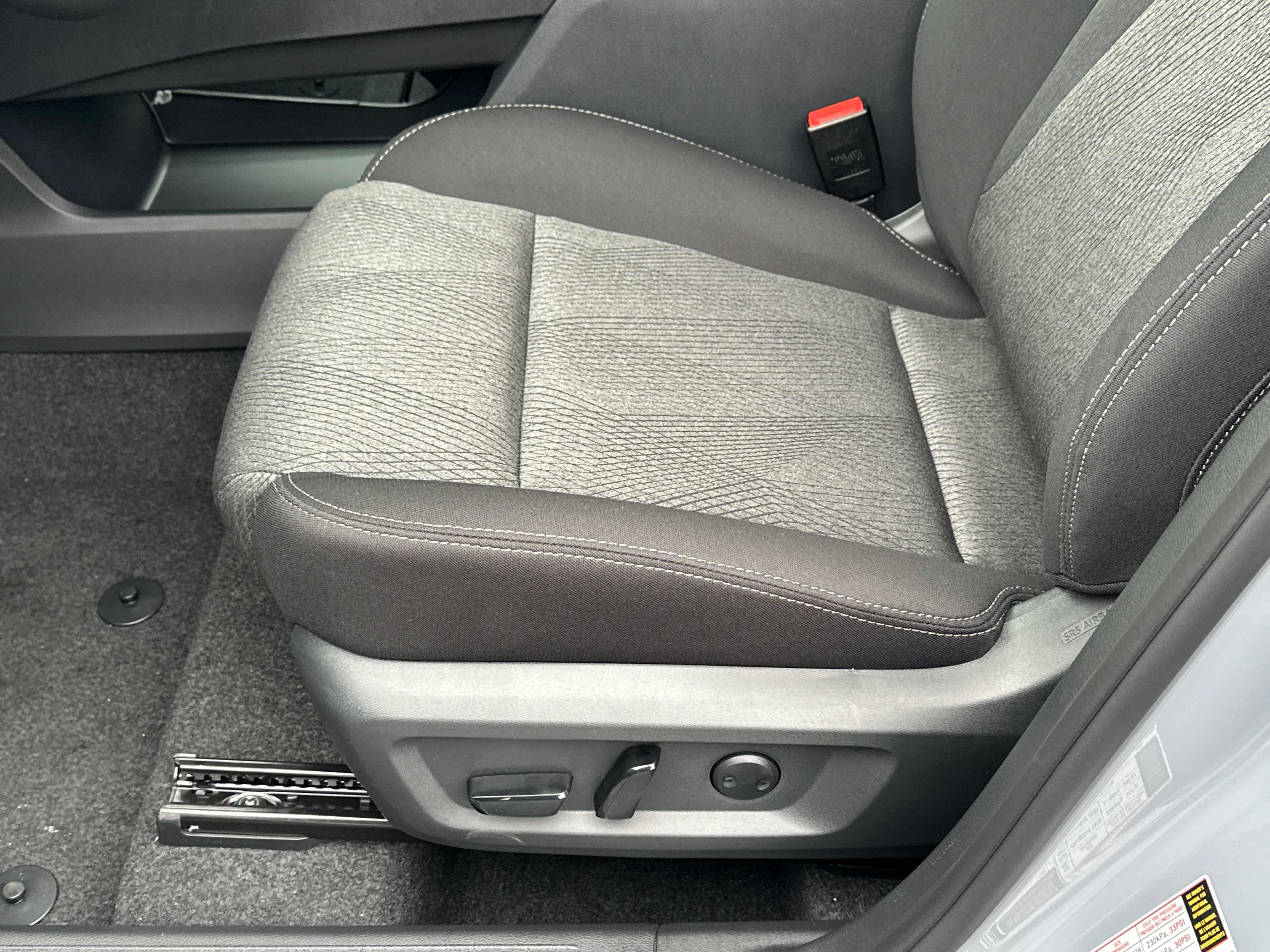 New 2026 Nissan Rogue SV w/ Cold Weather Package AWD/4WD image 24