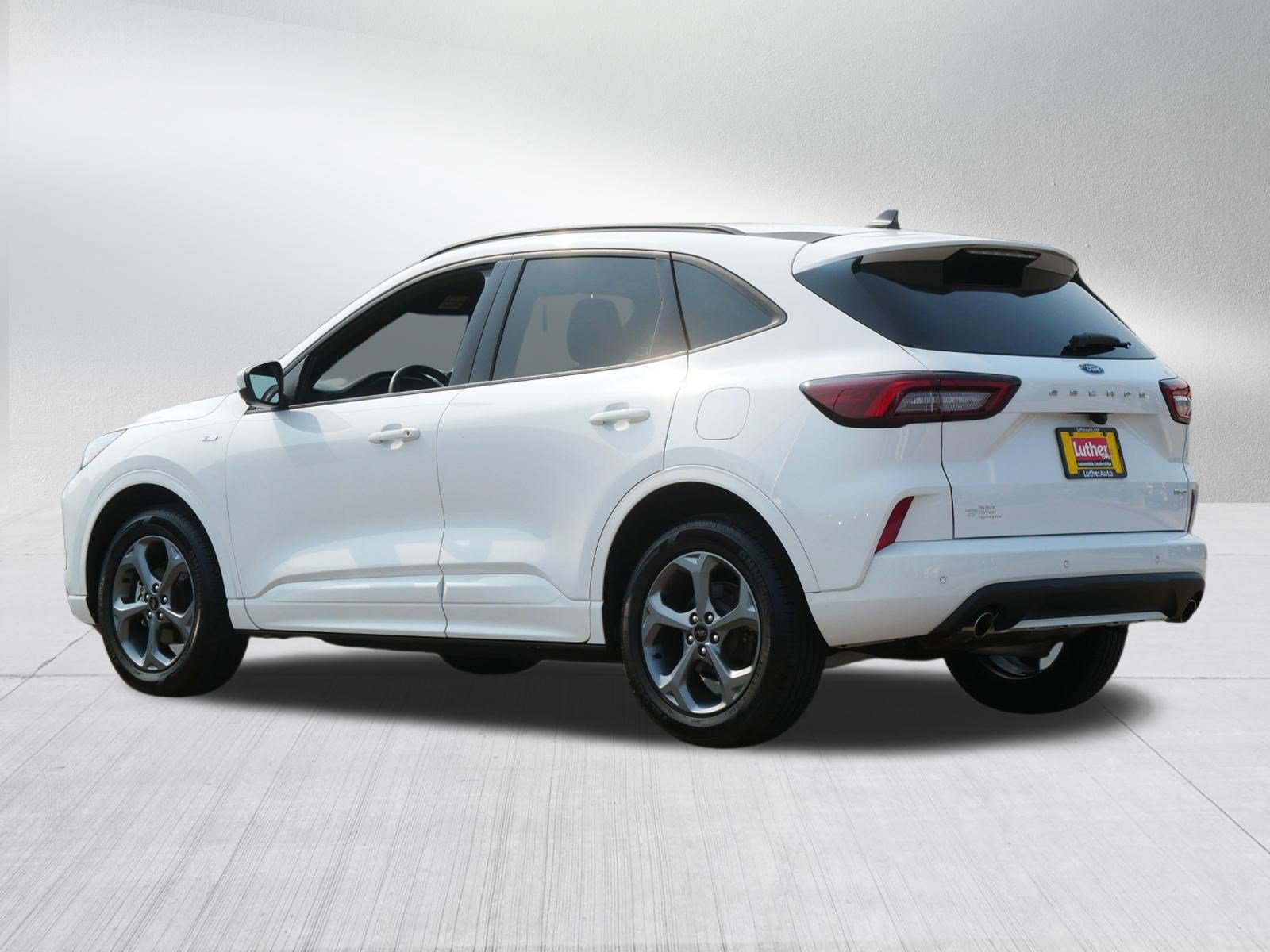Used 2023 Ford Escape ST-Line Select w/ Tech Pack #2 AWD/4WD image 5