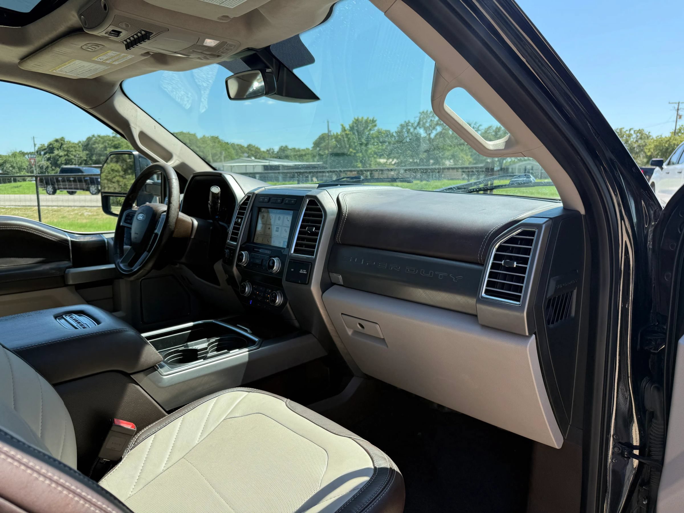 Used 2019 Ford F250 Limited w/ FX4 Off-Road Package AWD/4WD image 13