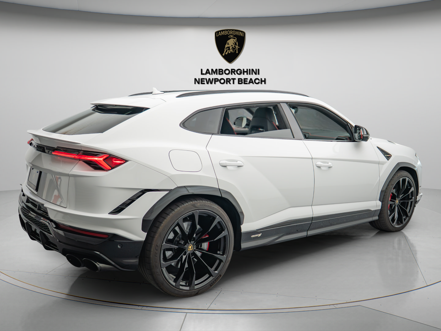Used 2024 Lamborghini Urus S AWD/4WD image 6
