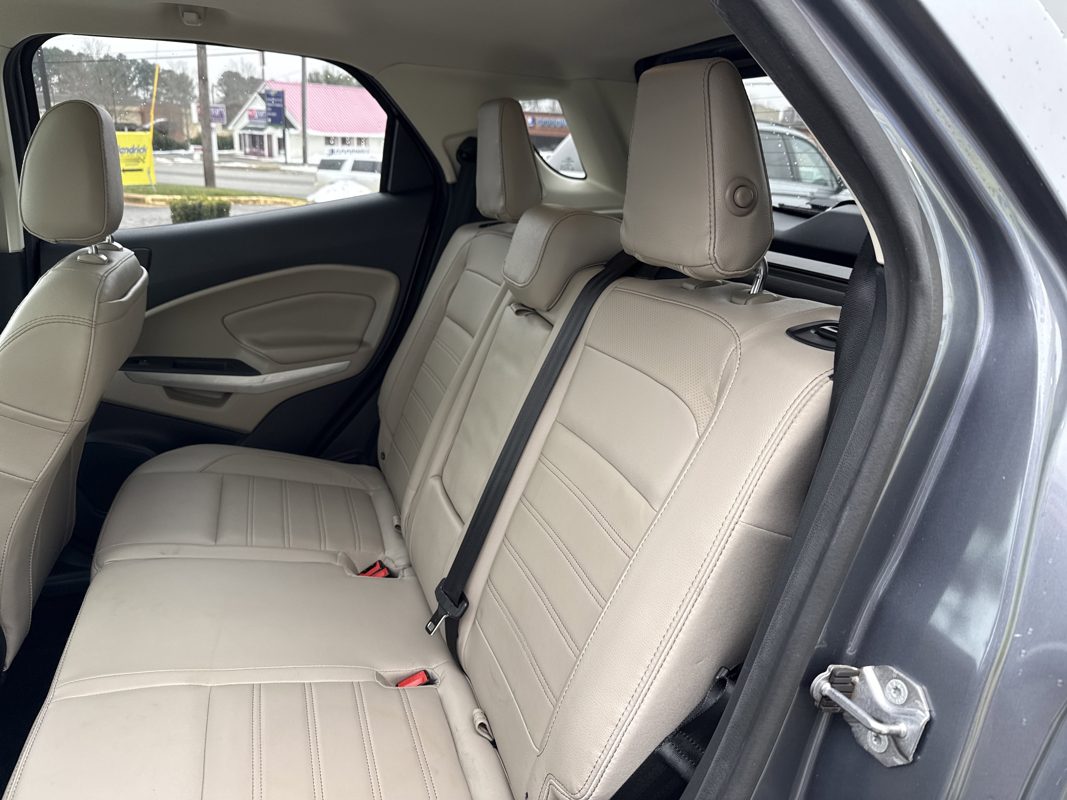 Used 2018 Ford EcoSport Titanium image 32