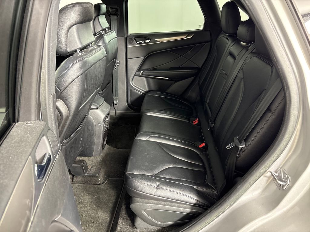 Used 2015 Lincoln MKC FWD image 30