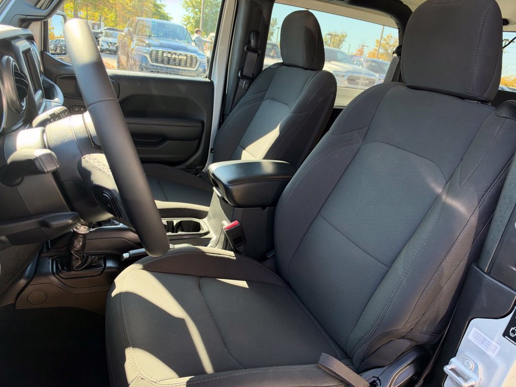 Used 2023 Jeep Wrangler Sport AWD/4WD image 18