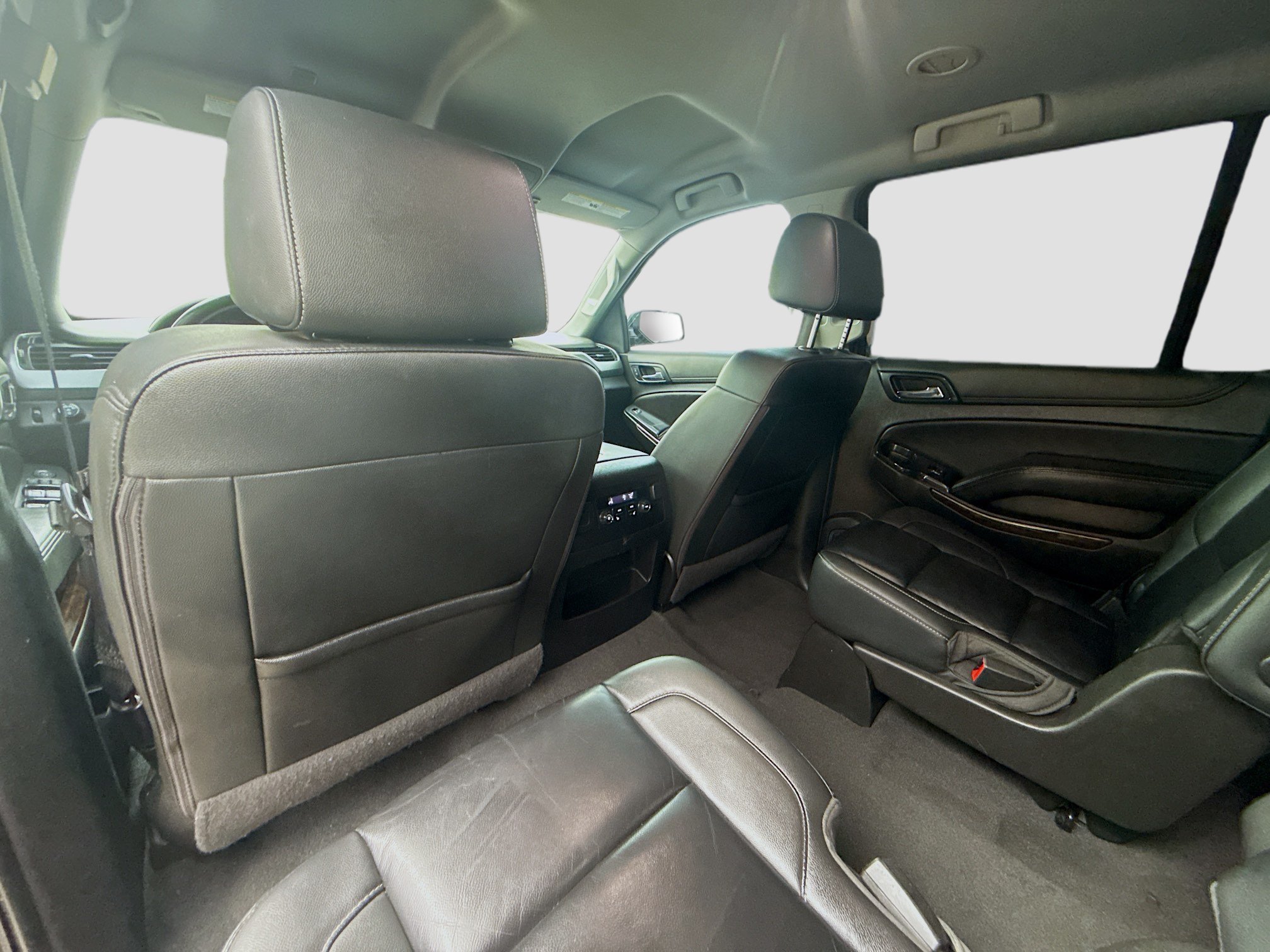 Used 2020 Chevrolet Suburban LT w/ Luxury Package RWD image 24