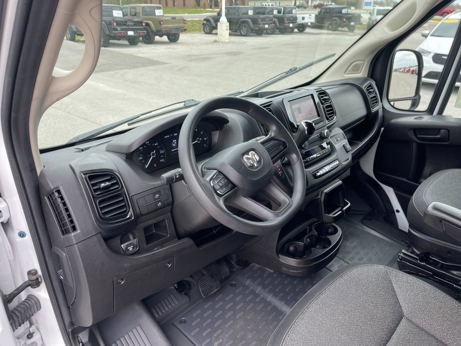 Used 2024 RAM ProMaster 2500 image 11