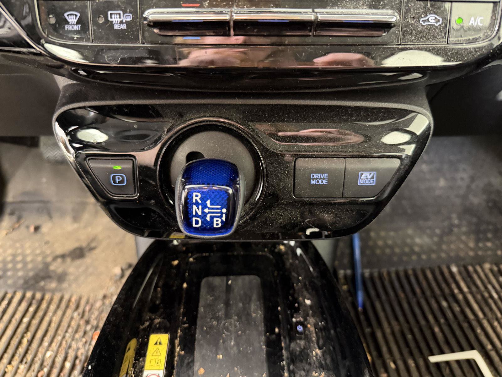 Used 2022 Toyota Prius AWD image 22