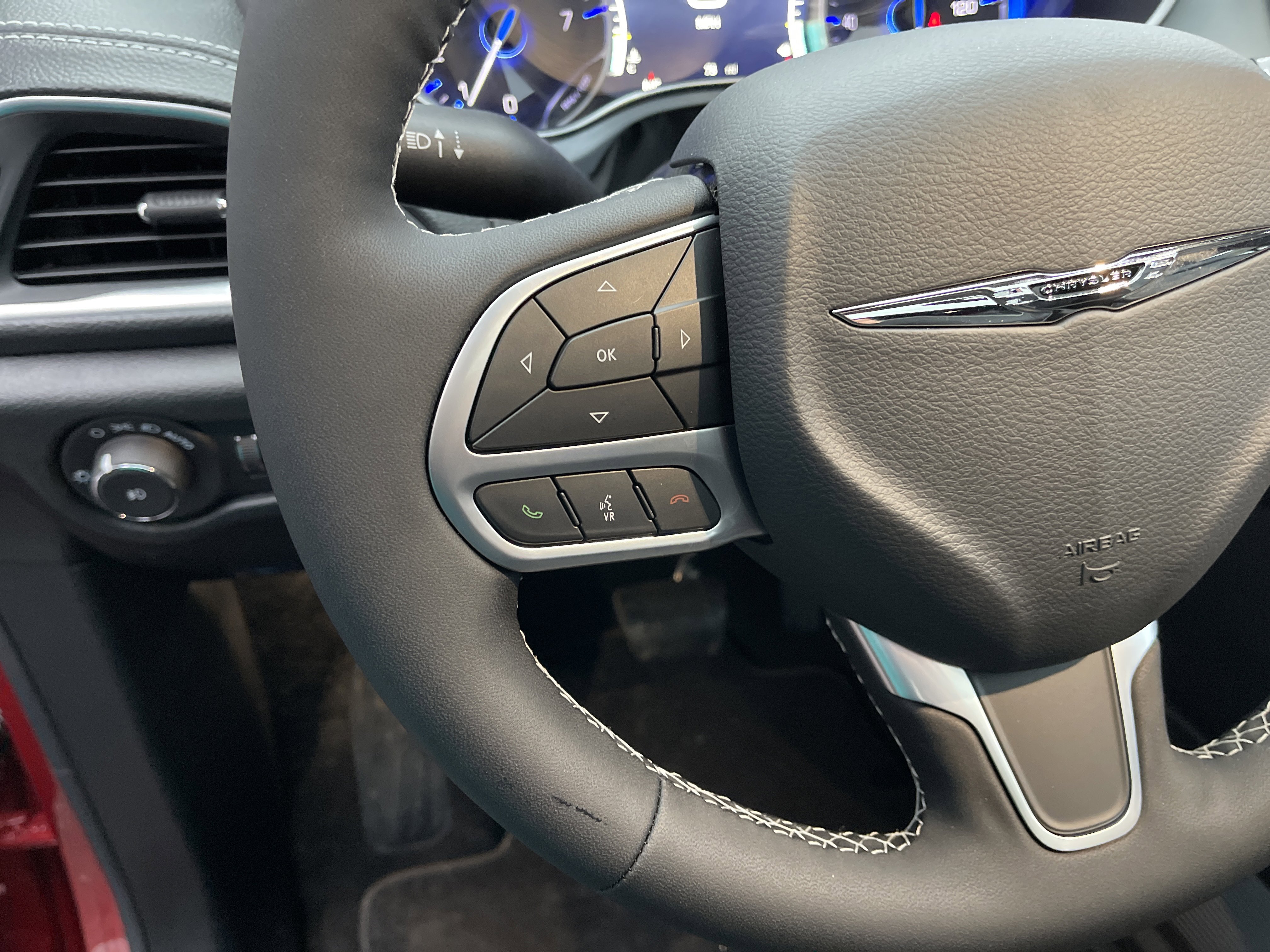 New 2026 Chrysler Pacifica Limited w/ Trailer Tow Group image 21