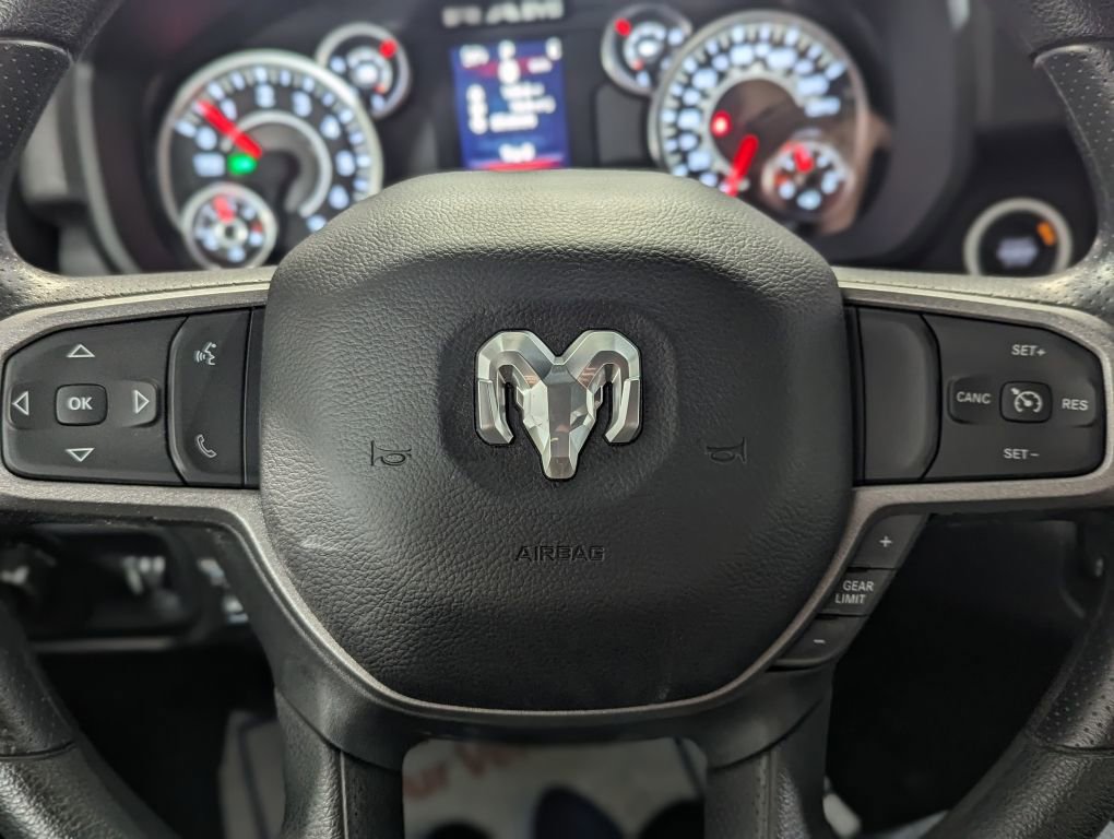 Used 2024 RAM 2500 Tradesman w/ Chrome Appearance Group AWD/4WD image 7