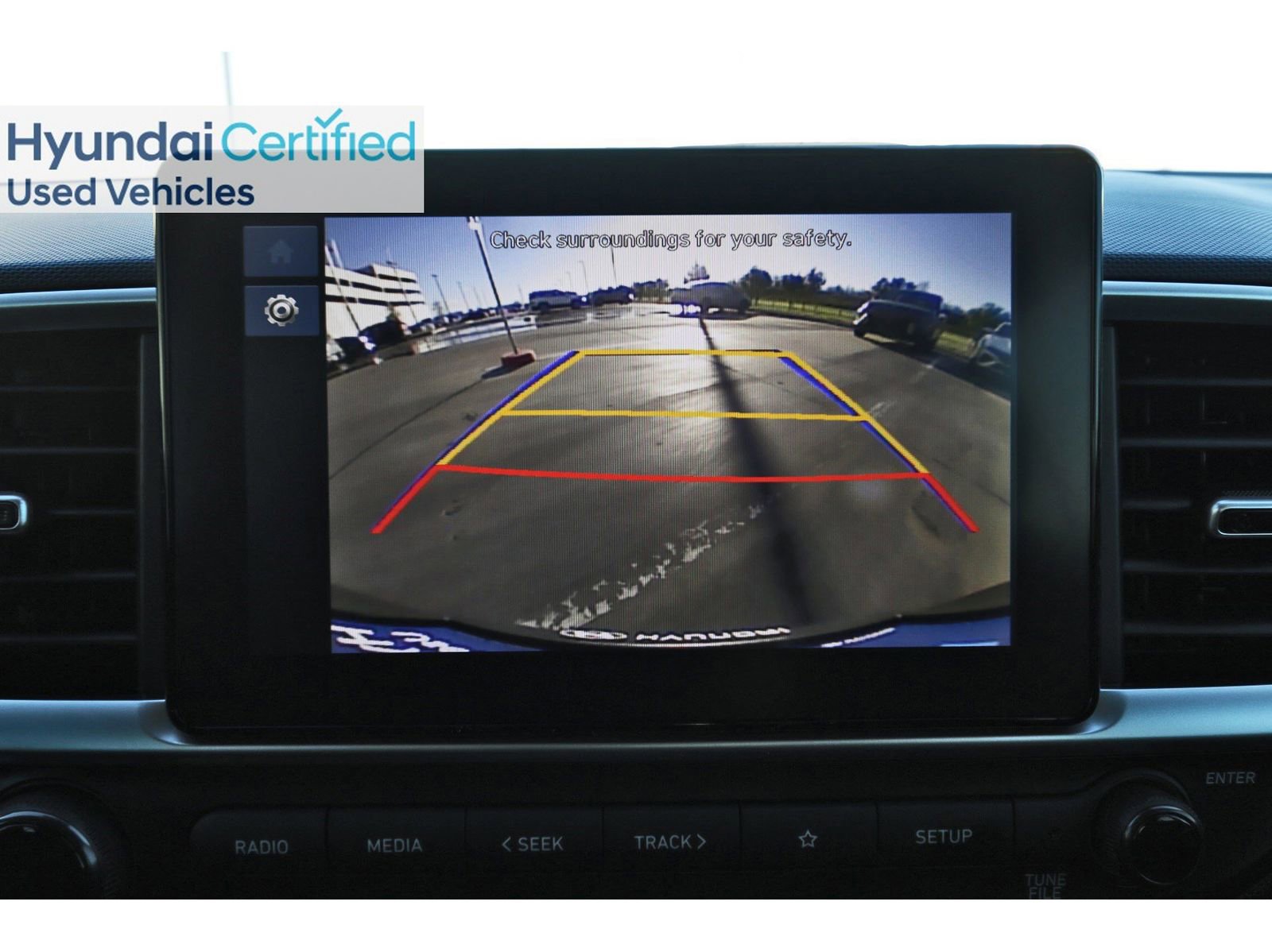 Certified 2025 Hyundai Venue SE image 25