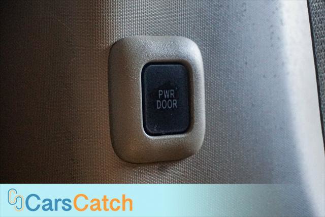 Used 2017 Toyota Sienna XLE w/ XLE Navigation Package image 42