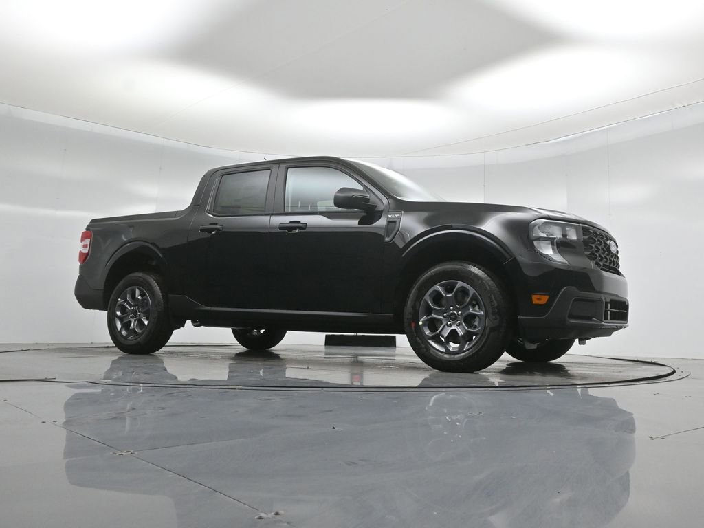 New 2026 Ford Maverick XLT image 3