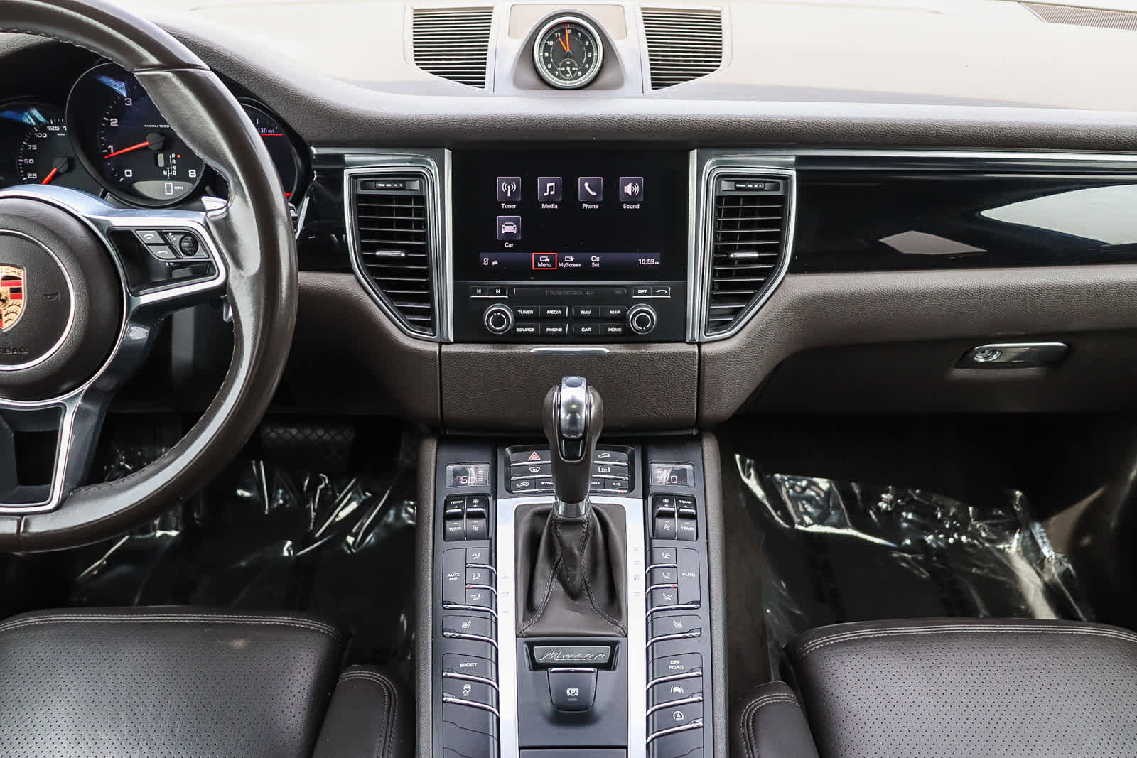 Used 2018 Porsche Macan AWD/4WD image 13