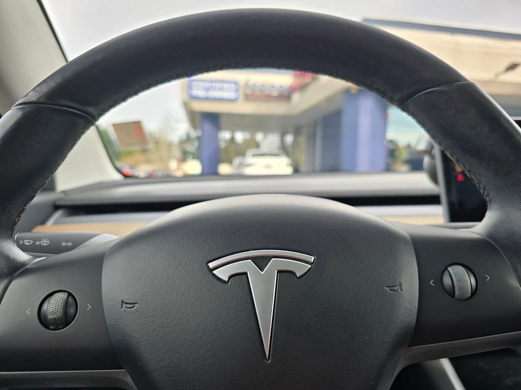 Used 2018 Tesla Model 3 Long Range AWD/4WD image 22