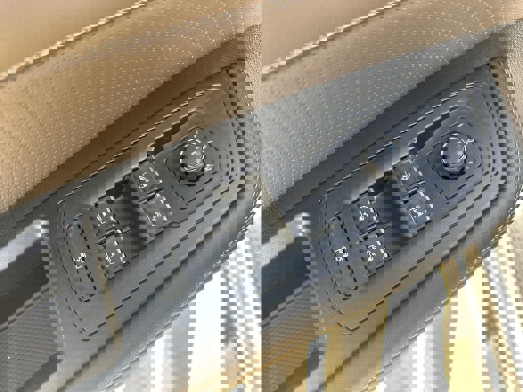 New 2026 Volkswagen Atlas SEL image 11