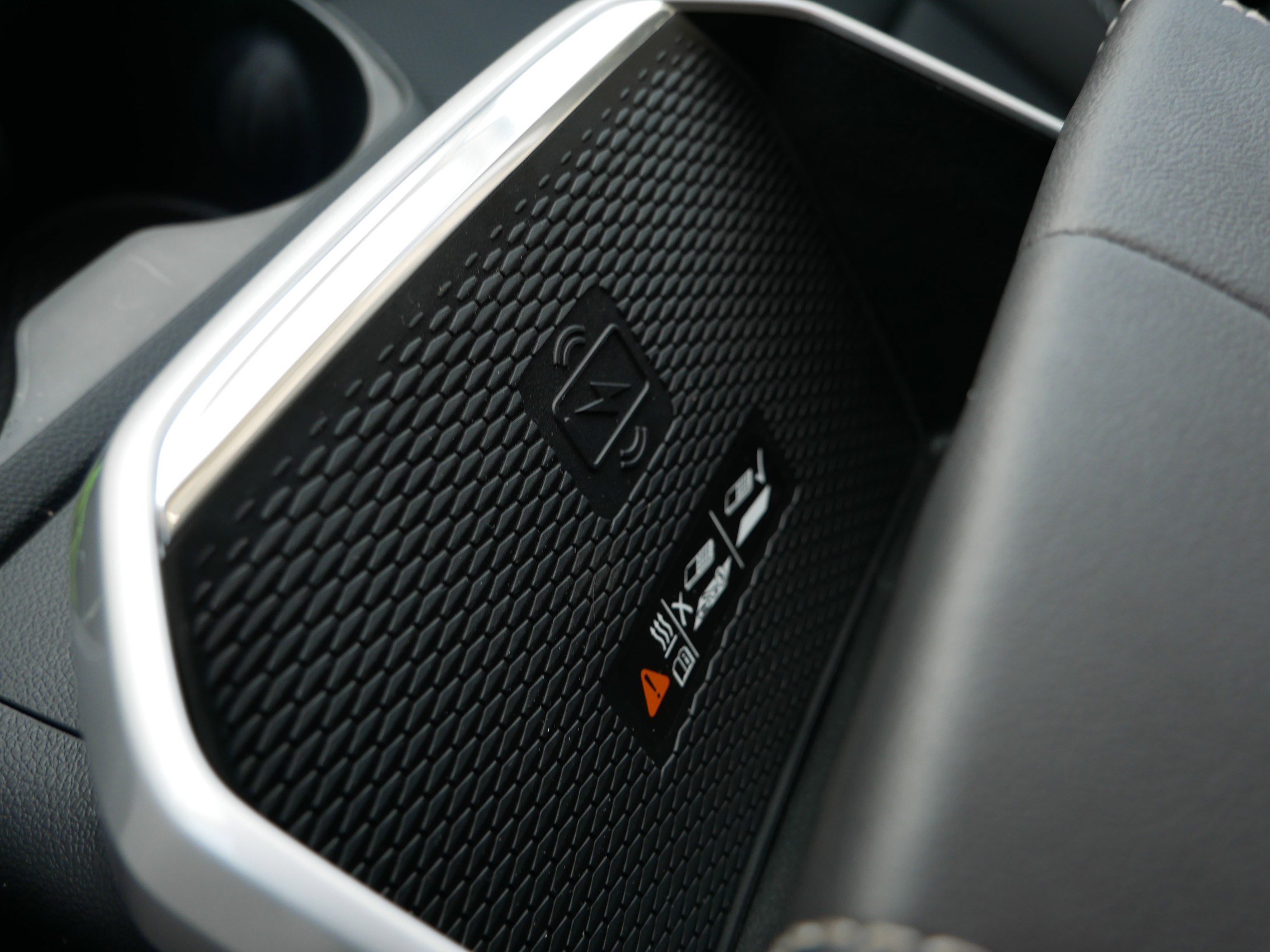 New 2026 GMC Terrain Denali w/ LPO, Black Badging Package image 19