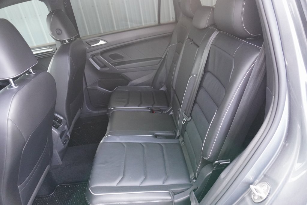 Used 2021 Volkswagen Tiguan SEL Premium R-Line image 25