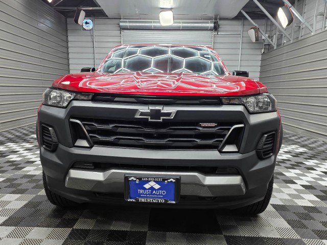 Used 2023 Chevrolet Colorado Trail Boss w/ Technology Package AWD/4WD image 4