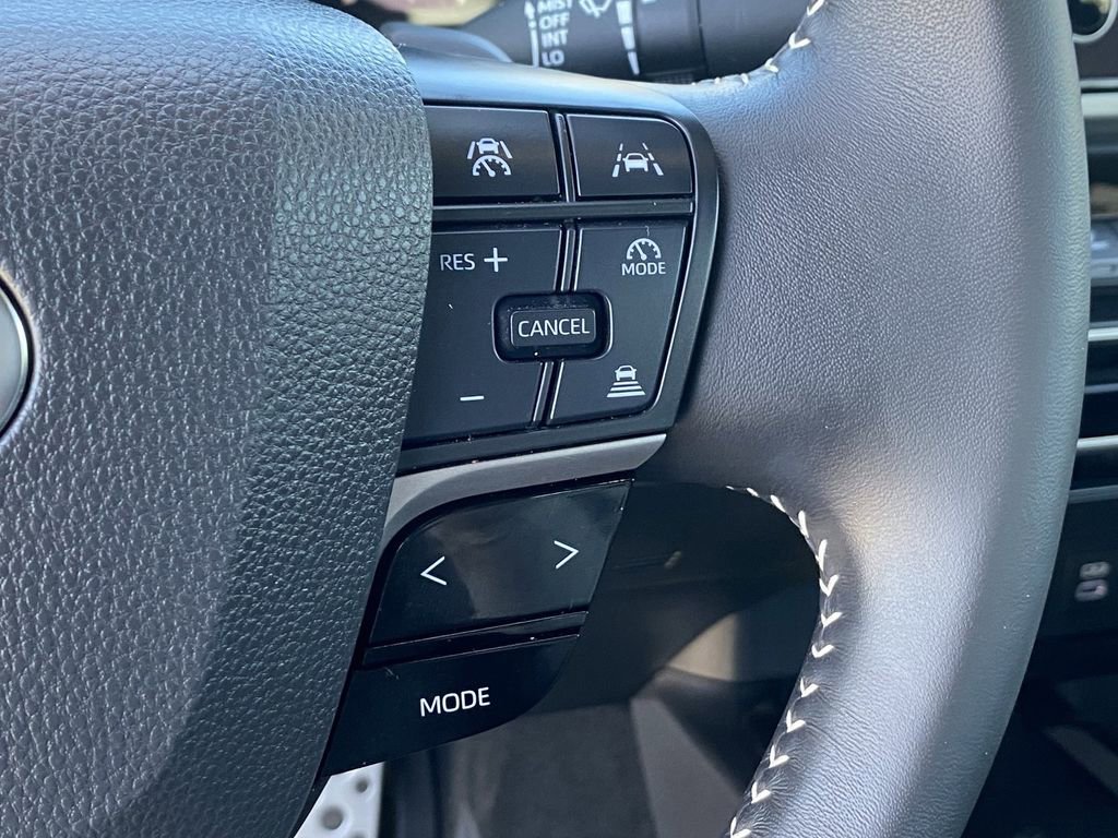 Certified 2025 Toyota Camry SE FWD image 27