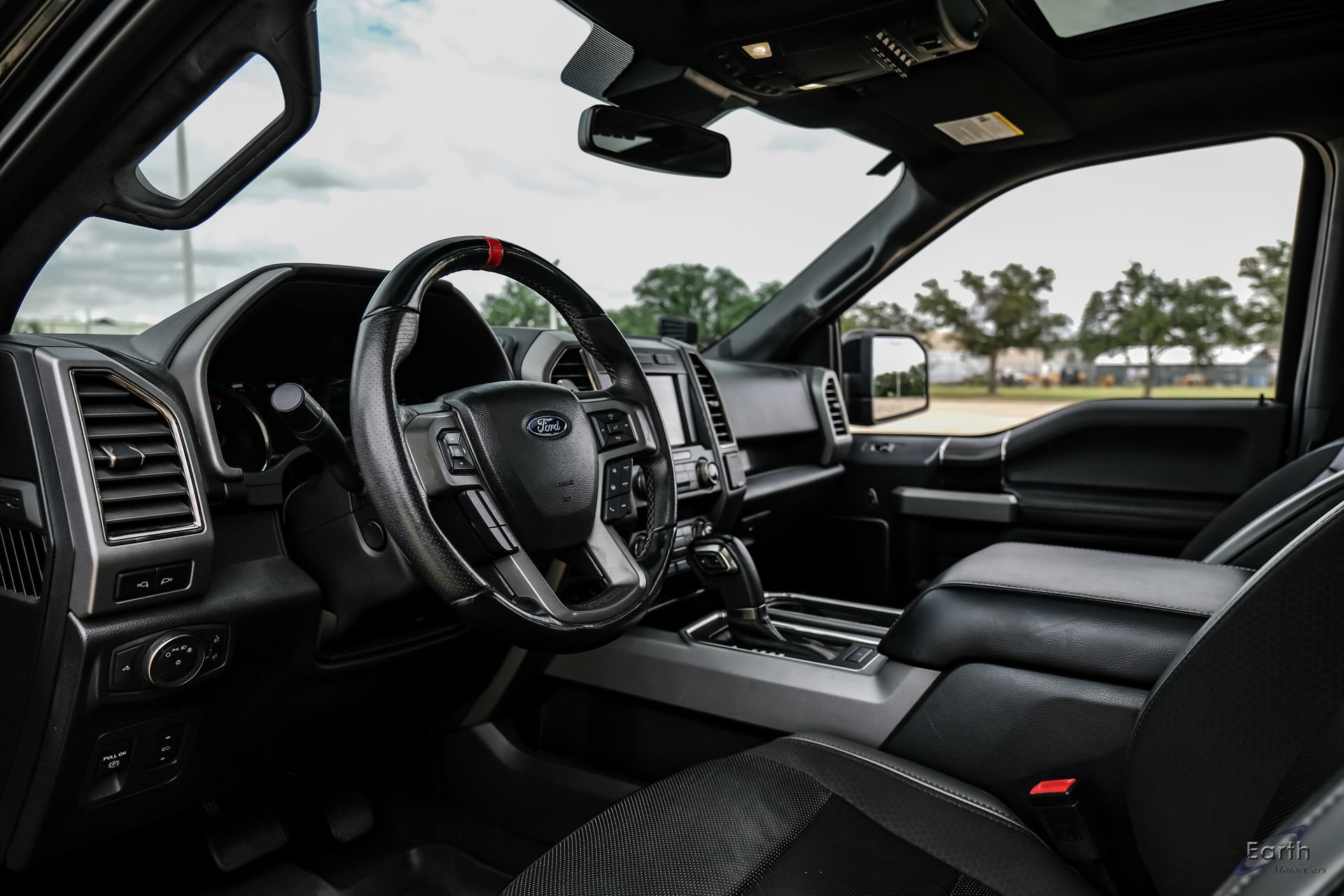 Used 2019 Ford F150 Raptor w/ Equipment Group 802A Luxury AWD/4WD image 35