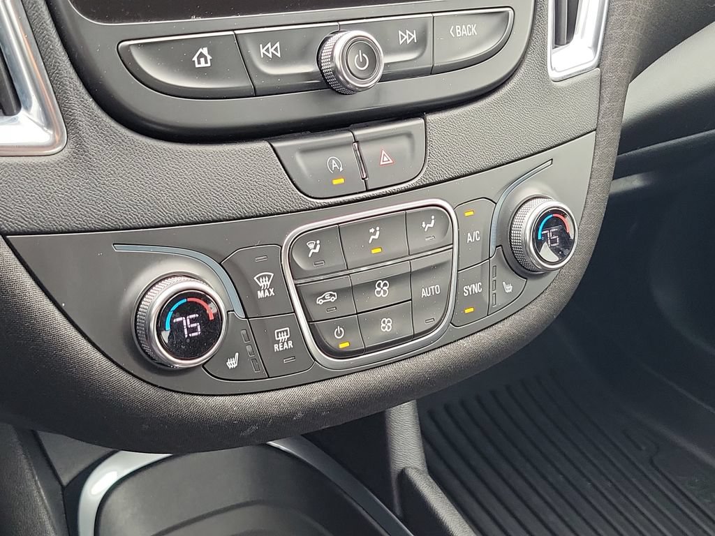 Used 2020 Chevrolet Malibu LT FWD image 21