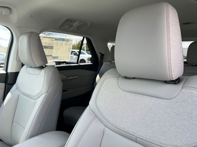 New 2026 Ford Explorer Active image 14