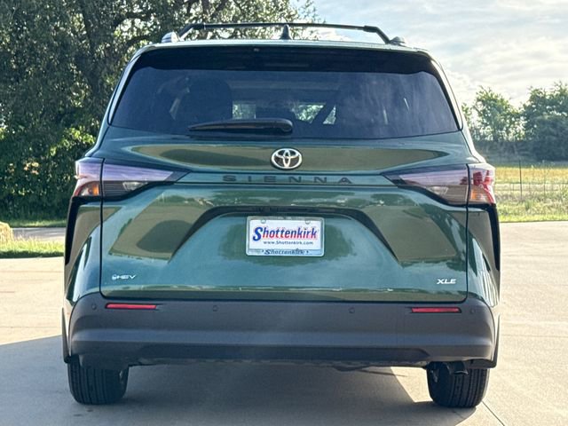 New 2026 Toyota Sienna XLE FWD image 7