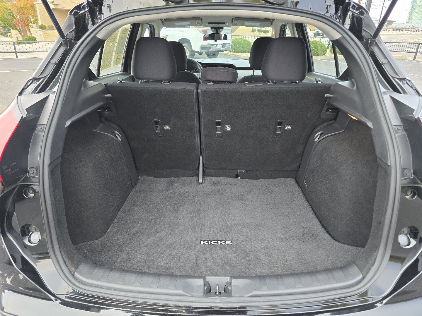 Used 2023 Nissan Kicks SV image 22