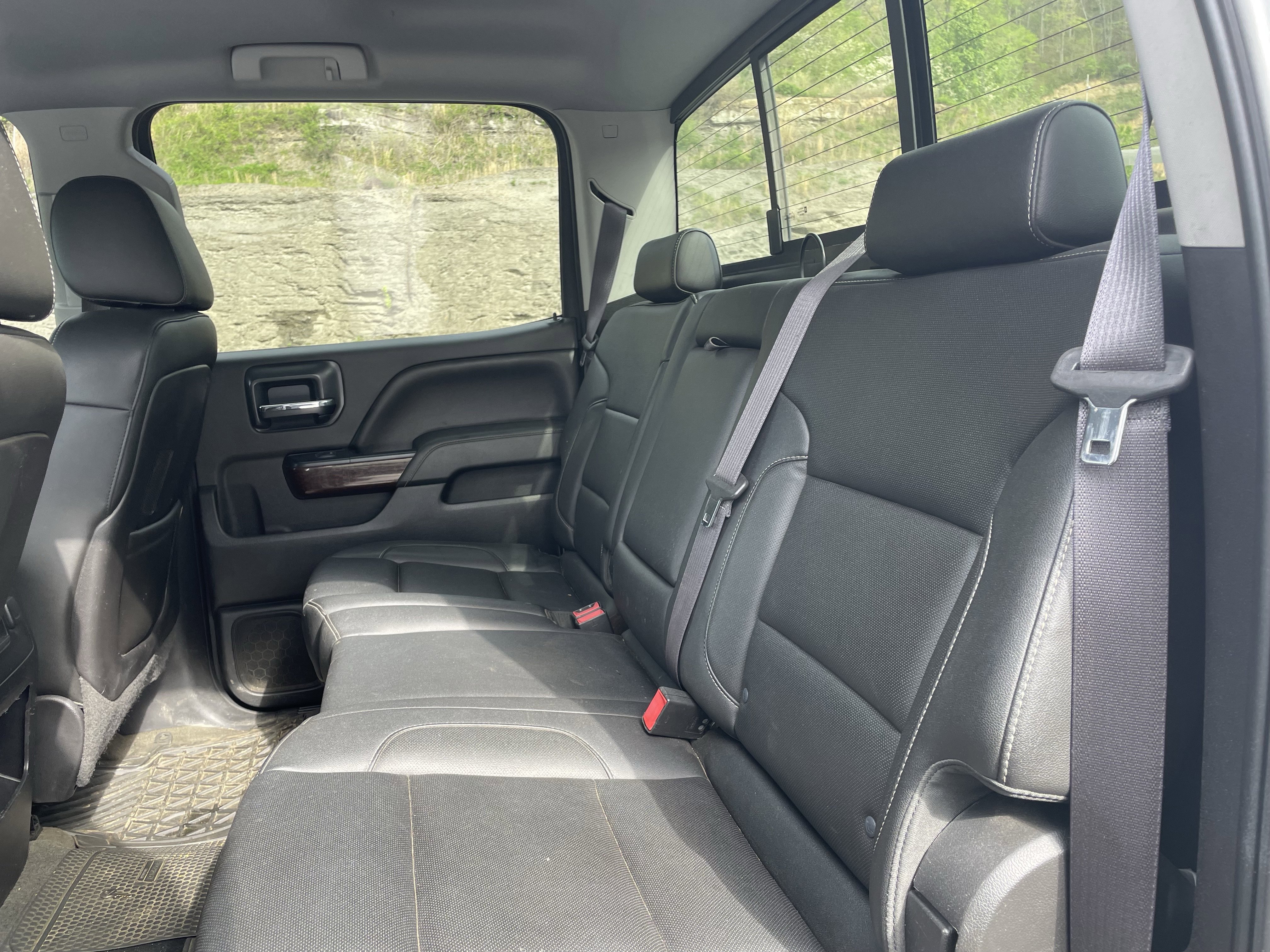 Used 2015 GMC Sierra 1500 SLT w/ SLT Crew Cab Value Package AWD/4WD image 10