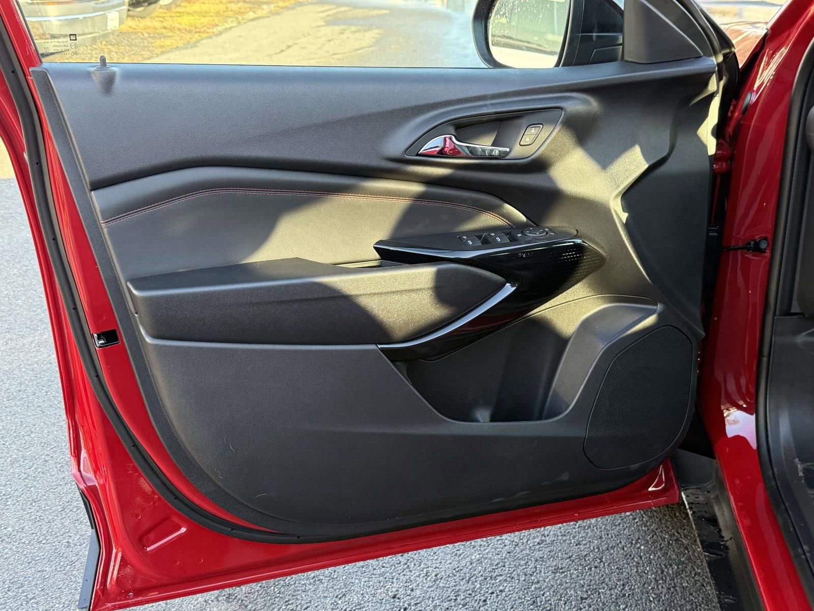 New 2026 Chevrolet Trax RS w/ Driver Confidence Package FWD image 8