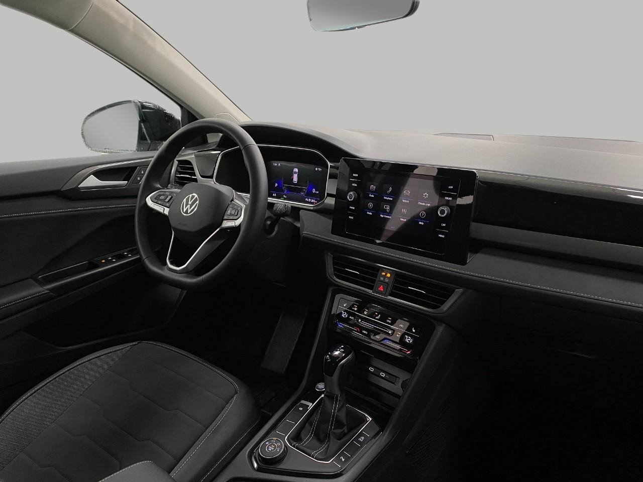 New 2026 Volkswagen Taos SE AWD/4WD image 17