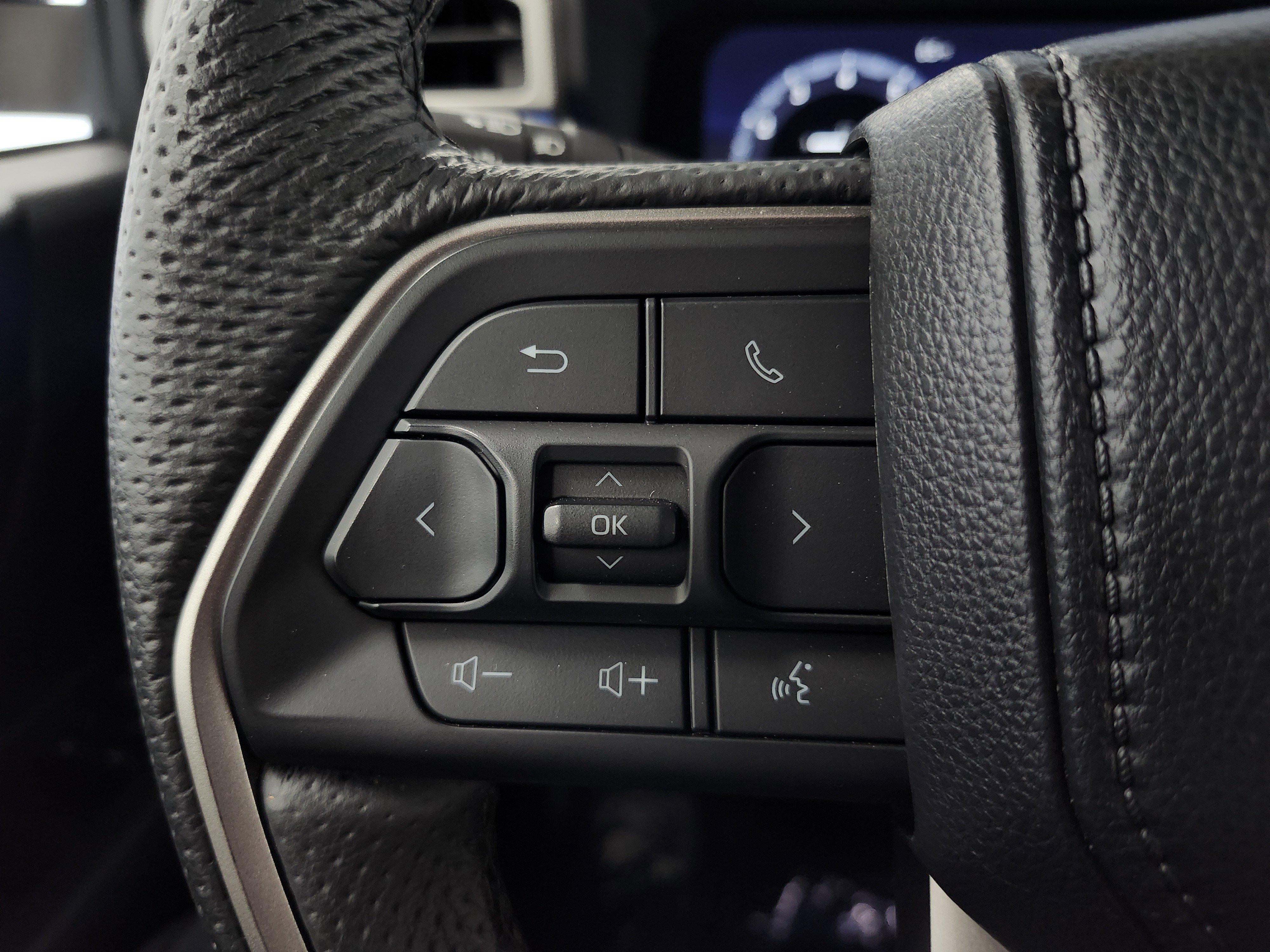 Used 2024 Toyota Tacoma TRD Sport image 12