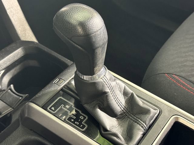 Used 2020 Toyota Tacoma SR5 AWD/4WD image 31