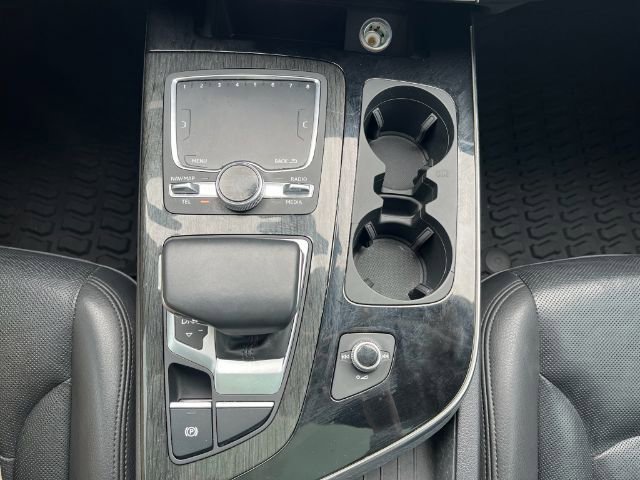 Used 2019 Audi Q7 3.0T Prestige w/ Prestige Package image 24