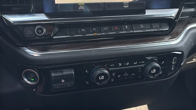 Used 2025 Chevrolet Silverado 1500 LT AWD/4WD image 26