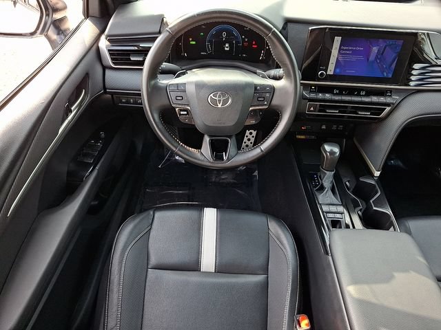 Used 2025 Toyota Camry SE FWD image 11
