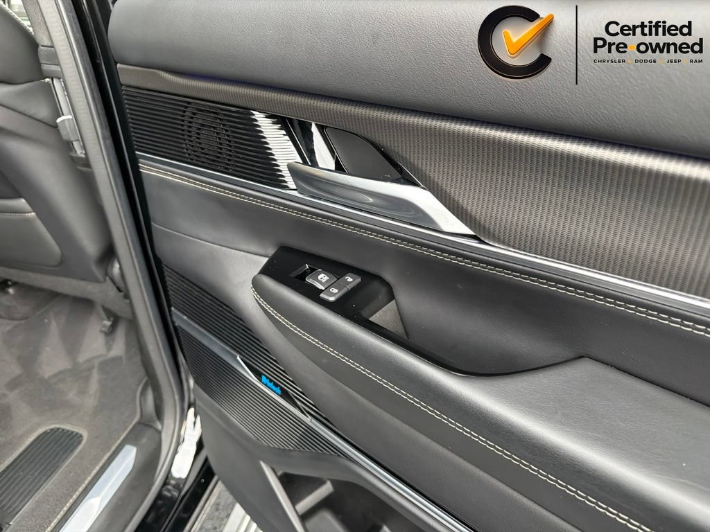 Certified 2023 Jeep Grand Wagoneer Series II AWD/4WD image 25