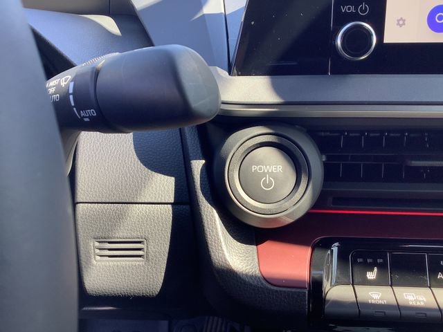 Used 2025 Toyota Prius XSE image 16