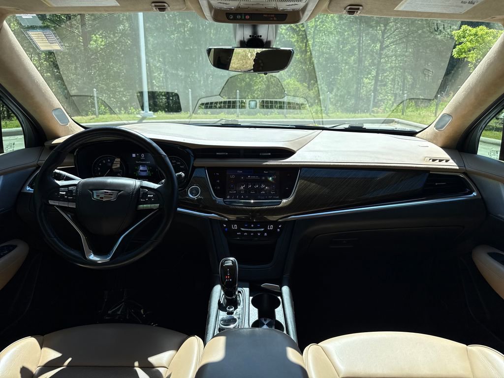 Used 2021 Cadillac XT6 Premium Luxury w/ Platinum Package FWD image 16