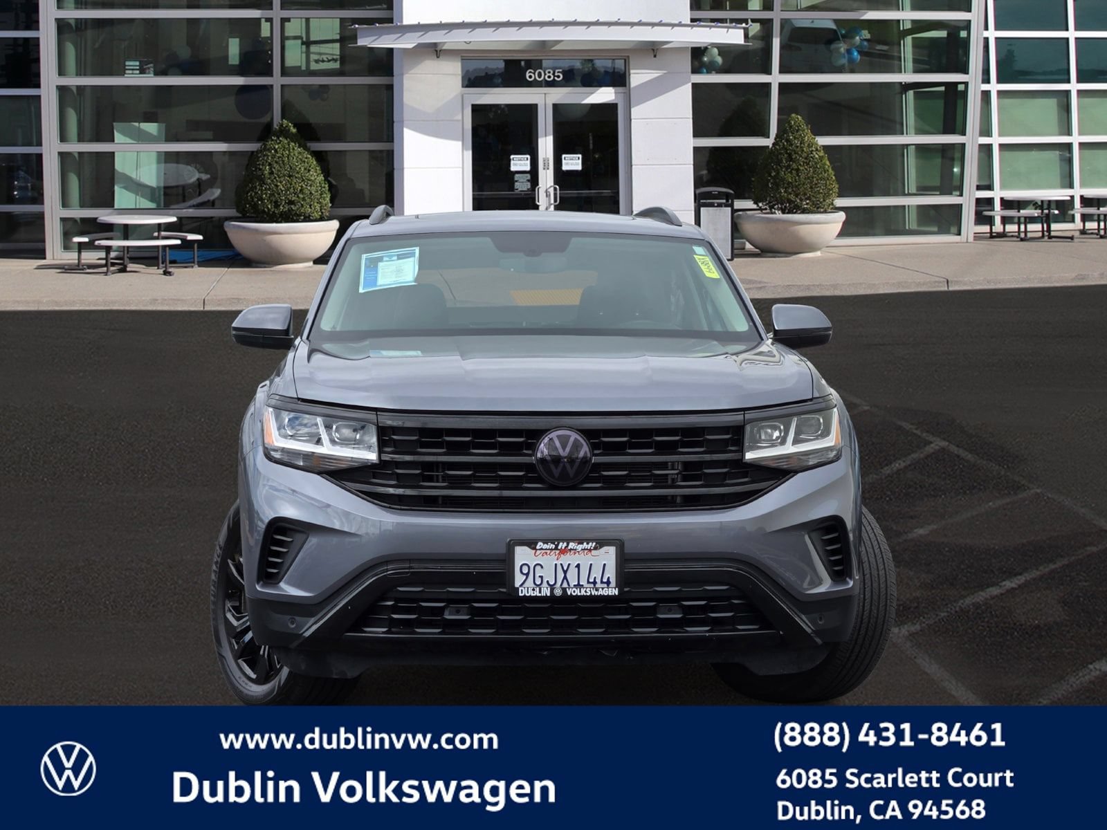 Certified 2023 Volkswagen Atlas SE w/ Panoramic Sunroof Package AWD/4WD image 2
