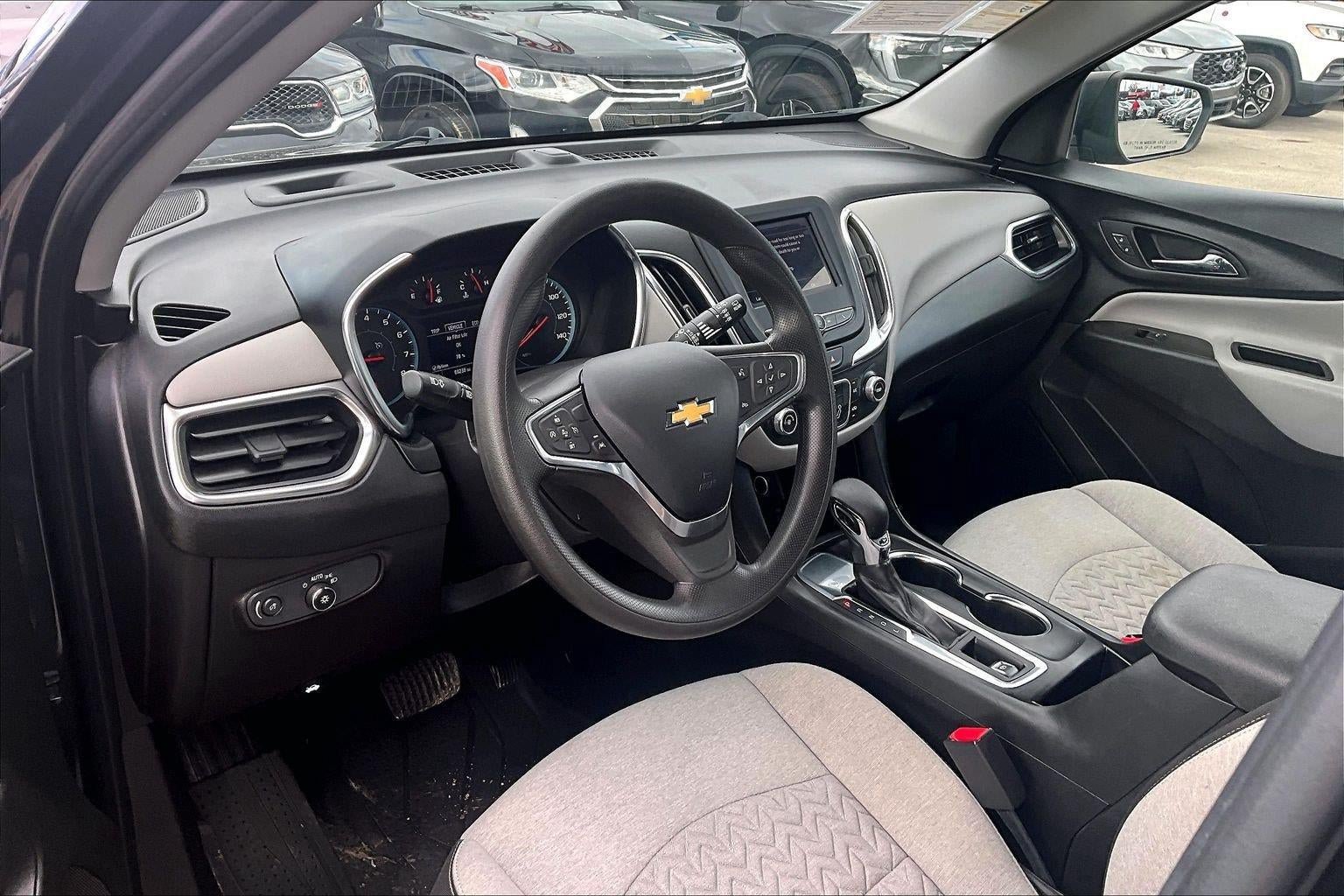 Used 2022 Chevrolet Equinox LS w/ Driver Confidence II Package FWD image 12