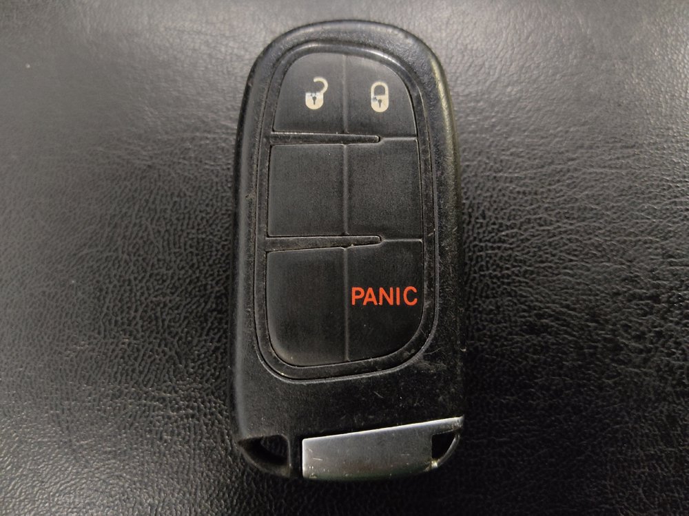 Used 2020 Jeep Cherokee Trailhawk image 32