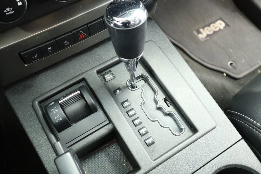 Used 2012 Jeep Liberty Sport AWD/4WD image 37