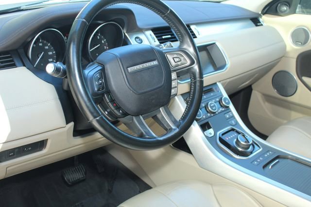 Used 2017 Land Rover Range Rover Evoque SE image 14