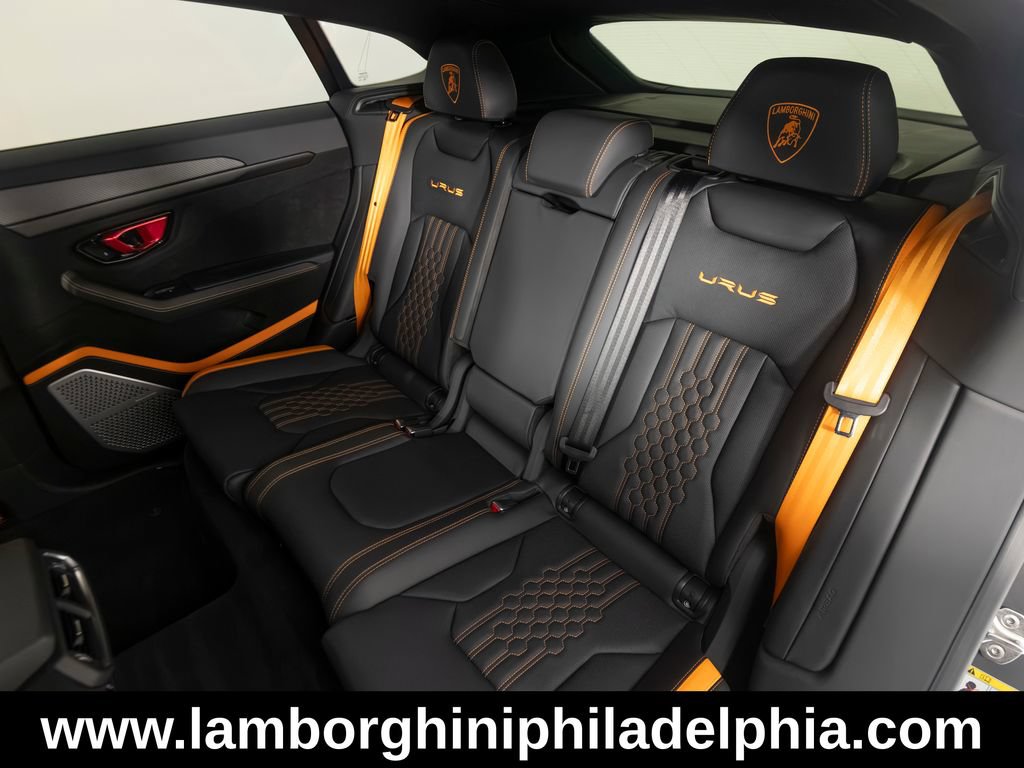 Used 2024 Lamborghini Urus Performante AWD/4WD image 43