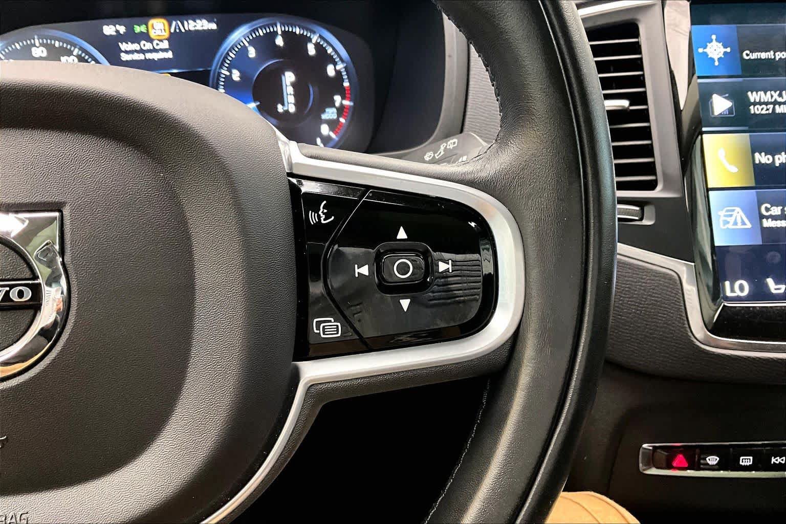 Used 2022 Volvo XC90 T5 Momentum w/ Climate Package AWD/4WD image 25