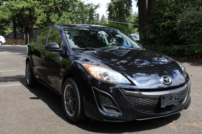 Used 2011 MAZDA MAZDA3 i Sport FWD image 2